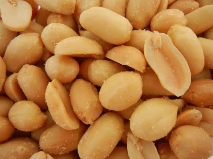 Are there so many benefits to consuming peanuts? Find out now! Peanuts Benefits: புரதம்.. ஏகப்பட்ட மைக்ரோநியூட்ரியண்ட்ஸ்.. வேர்க்கடலை பயன்கள் கொஞ்சநஞ்சமில்ல பாஸ்..