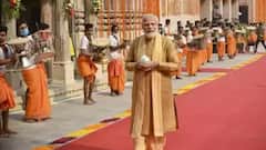 PM Modi in UP Day 2: Vital meeting with 12 CMs on schedule | Namaste Bharat (14 Dec 2021)