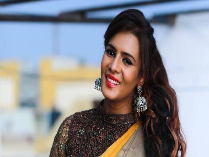 நடிகை மீரா மிதுன் தலைமறைவு - நீதிமன்றத்தில் போலீசார் தகவல்