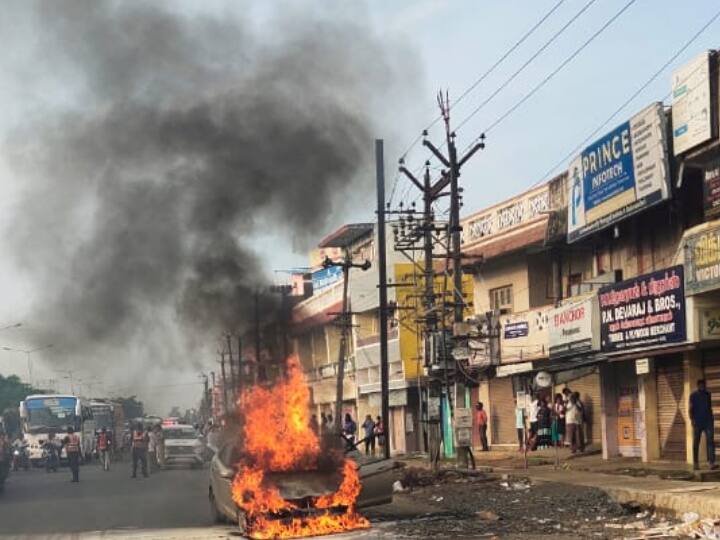 car fire accident heald on chenngalpattu guduvacherry chennai trichy national higway WATCH VIDEO: சென்னை-திருச்சி தேசிய நெடுஞ்சாலையில் பற்றி எரிந்த கார்: பதறி ஓடிய பொதுமக்கள்!