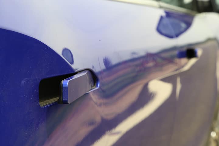 अनेक दिवसांपासून प्रतिक्षेत असणारी महिंद्राची XUV700 petrol ही कार लॉंच झाली आहे. या वर्षात ही कार सर्वात जास्त चर्चेत होती.