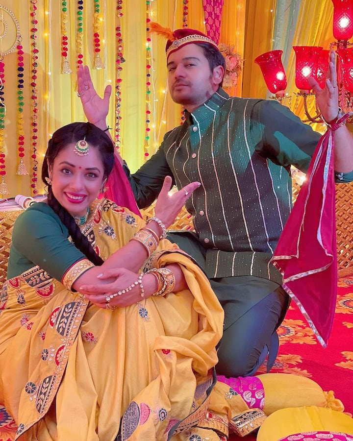 शो में अनुपमा और अनुज कपाड़िया की जोड़ी को काफी पसंद किया जाता है. अनुपमा के नए लुक के बाद माना जा रहा है कि शो की लोकप्रियता और बढ़ जाएगी.