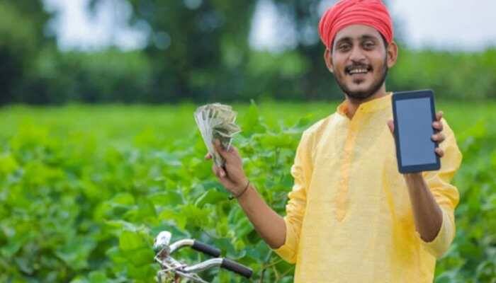 ड्रॉप डाउन को क्लिक करें. अब इसमें राज्य, जिला, उप जिला, ब्लॉक और गांव को सलेक्ट करें. इसके बाद अपको Get Report पर क्लिक करना होगा. इसके बाद लाभार्थियों की पूरी लिस्ट सामने आ जाएगी, जिसमें आप अपना नाम चेक कर सकते हैं.