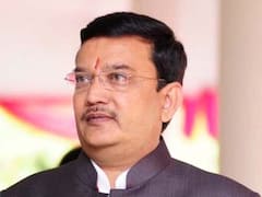 अकोल्यातील बाजीगर, 80 मतं फोडली, तीनवेळा जिंकलेल्या बाजोरियांना हरवलं, कोण आहेत वसंत खंडेलवाल?