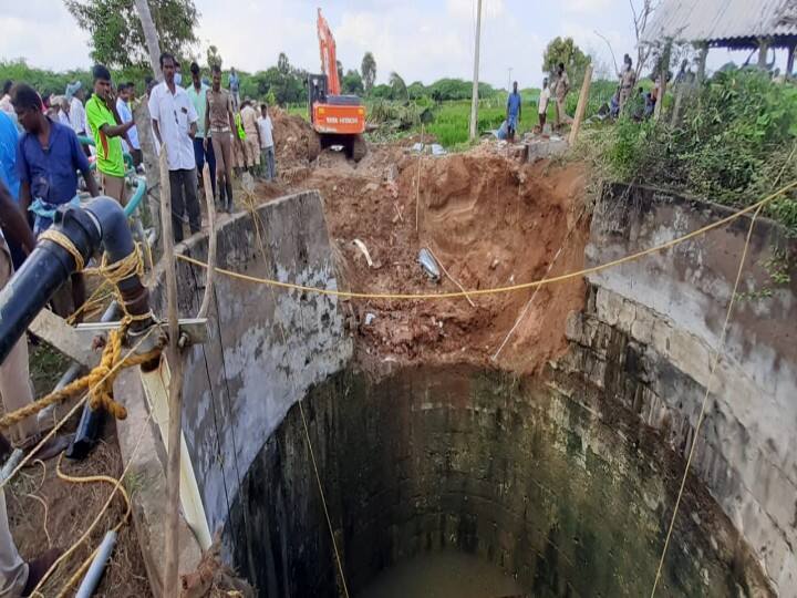 Sivagangai woman  body been recovered well சிவகங்கை அருகே கிணற்றில் புதைந்த பெண் சடலமாக மீட்பு !