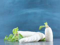 Health Tips: सर्दी में जरूर पिएं मूली का जूस, कई बीमारियों से मिलेगा छुटकारा