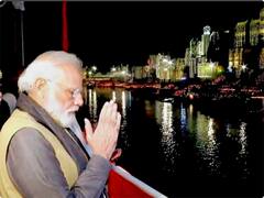 PM Modi in Varanasi: क्रूज पर सवार होकर पीएम मोदी ने देखी गंगा आरती, इन राज्यों के मुख्यमंत्री भी रहे साथ मौजूद