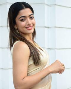 rashmika mandanna pics: புடவையில் கலக்கும் ராஷ்மிகா.. எந்த புடவையில் சூப்பரா இருக்காங்க சொல்லுங்க...!