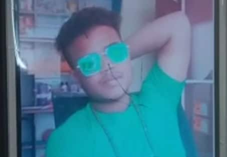 Indore News: इंदौर में इंस्टाग्राम पर वीडियो डालने का शौक पड़ा महंगा, खेल-खेल में गई नाबालिग बच्चे की जान Indore News: इंदौर में इंस्टाग्राम पर वीडियो डालने का शौक पड़ा महंगा, खेल-खेल में गई नाबालिग बच्चे की जान