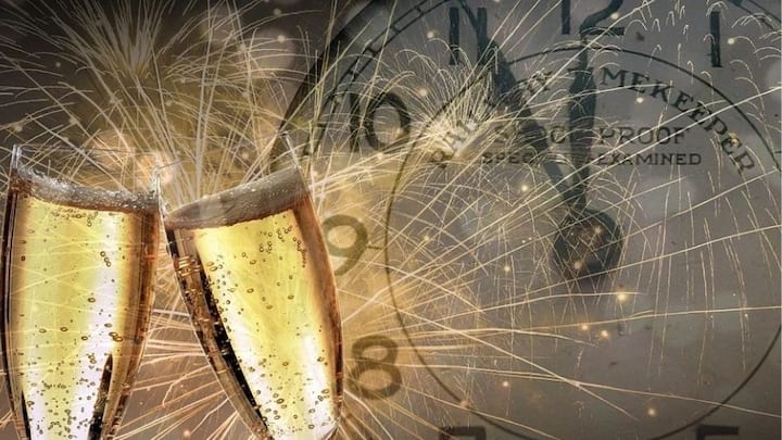 বর্ষবরণের রাতে বন্ধুদের সঙ্গে আড্ডাই হোক বা একান্তে সময় কাটানো, সবেতেই থাক নতুনত্বের ছোঁয়া।