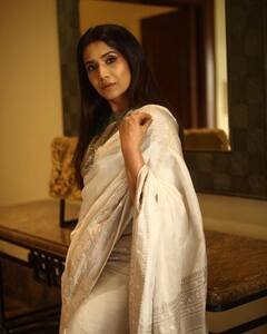 Sonali Kulkarni:सोनालीचे तब्ब्ल 'एवढ्या' भाषांतील चित्रपटांत भूमिका साकारल्यात; पाहा फोटो