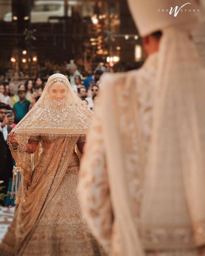 विकी आणि अंकिताच्या विवाह सोहळ्यासोबतच प्री वेडिंग फंक्शन्स थाटामाटात पार पडले. (photo credit : lokhandeankita/ig)