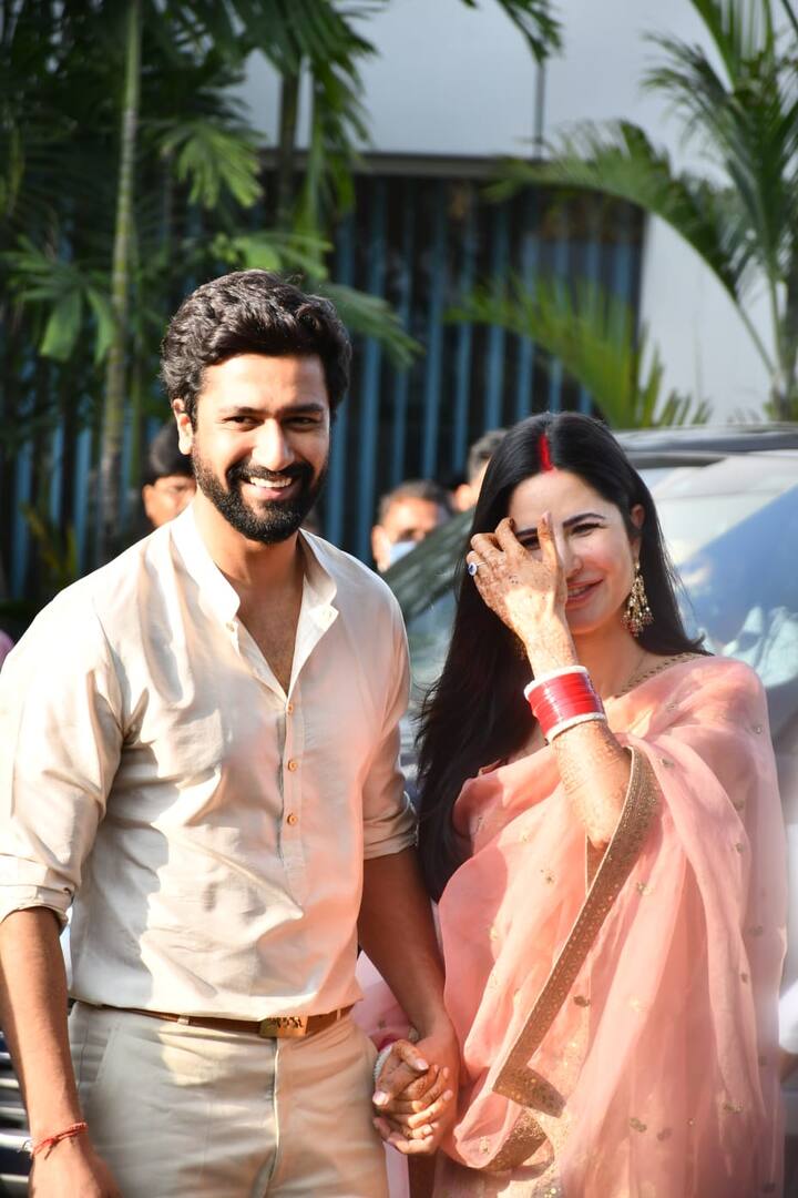 मांग में पति विक्की कौशल के नाम का सिंदूर भरे कैटरीना कैफ की खूबसूरती और इस कपल की बॉन्डिंग पर हर कोई दिल हार रहा है.