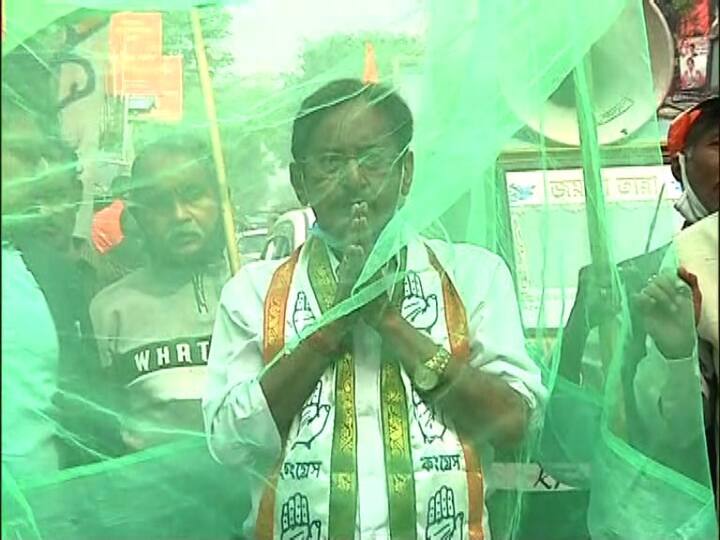 তাঁর দাবি, ডেঙ্গি-ম্যালেরিয়ার প্রকোপ ঠেকাতে ব্যর্থ কলকাতা পুরসভা। তাই পুরভোটের আগে এই ইস্যুকেই সামনে রেখে প্রচার করছেন আশিস চট্টোপাধ্যায়।