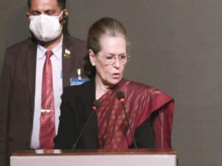 Sonia Gandhi बोलीं- इंदिरा गांधी अपने साहस के कारण करोड़ों भारतीयों के लिए प्रेरणा