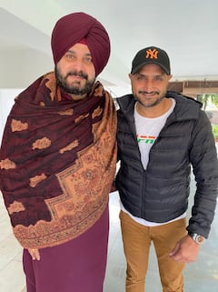 ਹਰਭਜਨ ਸਿੰਘ ਕਾਂਗਰਸ ‘ਚ ਹੋਣਗੇ ਸ਼ਾਮਿਲ ? ਨਵਜੋਤ ਸਿੱਧੂ ਨੇ ਤਸਵੀਰ ਕੀਤੀ ਸਾਂਝੀ
