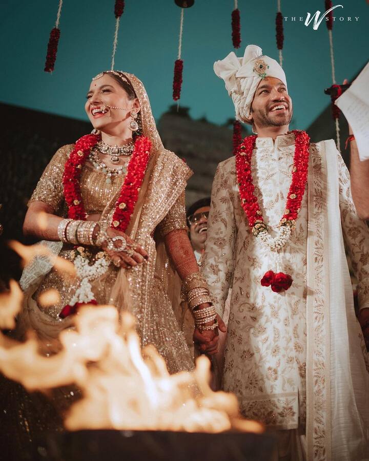 तीन वर्षांहून अधिक काळ एकमेकांना डेट केल्यानंतर हे दोन्ही लव्हबर्ड्स अखेर लग्नबंधनात अडकले आहेत. (photo credit : lokhandeankita/ig)