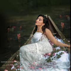 parvathy nair pics: வெள்ளை உடையில் தண்ணீரில் பார்வதி நாயரின் கலக்கல் போட்டோஷூட்..!