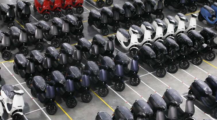 top electric scooters launched in 2021 year ender ola s1 komaki tn95 simple one Year Ender 2021: Ola S1 અને Komaki TN95 સહિત આ વર્ષે આ ઈલેક્ટ્રિક સ્કૂટર્સ લૉન્ચ થયા, જાણો કિંમત અને ફીચર્સ વિશે