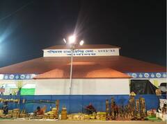 Kolkata Hand Craft Fair 2021: অকাল বৃষ্টি-দুর্যোগে মন্দা হস্তশিল্পে, মেলার শেষবেলায় ক্রেতার পথ চেয়ে চিত্রকররা