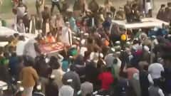 Rakesh Tikait holding Tricolor in hand heads towards home | LIVE Report