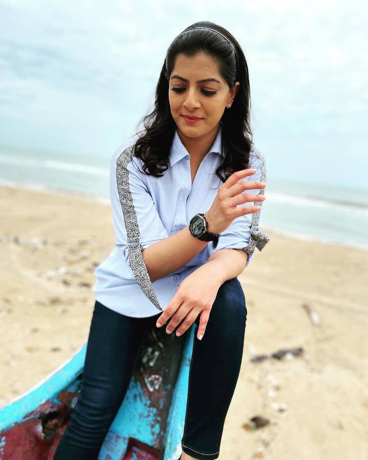 వరలక్ష్మీ శరత్ కుమార్ (Image Credit/Varalaxmi Sarathkumar/ Instagram)
