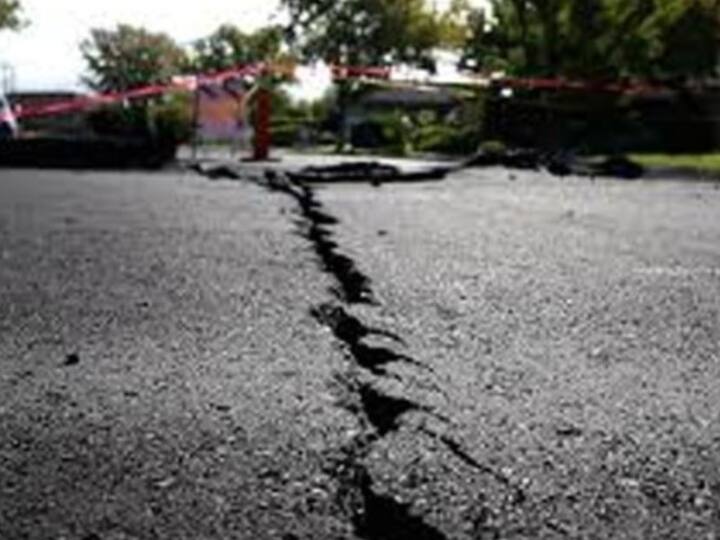 Afghanistan Earthquake at least 26 people were killed after an earthquake hit western Afghanistan Afghanistan: अफगानिस्तान भूकंप में मरने वालों की संख्या 26 हुई, सोमवार को दो बार आए थे भूकंप के झटके