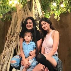 Sushmita Sen से लेकर Shweta Tiwari तक, किसी ने नहीं की शादी तो किसी का हुआ तलाक, ये हैं इंडस्ट्री की चर्चित सिंगल मदर्स!