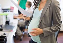 Maternity Leave for Students | கல்லூரி மாணவிகள் அனைவருக்கும் மகப்பேறு விடுப்பு: யுஜிசி உத்தரவு!