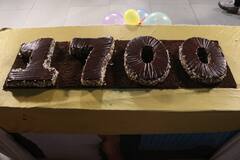 Bhabi Ji Ghar Par Hai: पॉपुलर सीरियल 'भाबी जी घर हैं' ने पूरे किए 1700 एपिसोड, सेट पर इतना बड़ा केक काटकर मनाया जश्न