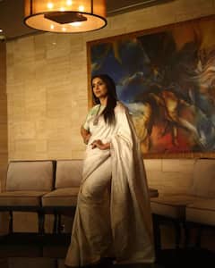 Sonali Kulkarni:सोनालीचे तब्ब्ल 'एवढ्या' भाषांतील चित्रपटांत भूमिका साकारल्यात; पाहा फोटो