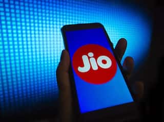 Jio चा जबरदस्त प्लान; Amazon Prime, Hotstar, Netflix मिळणार मोफत