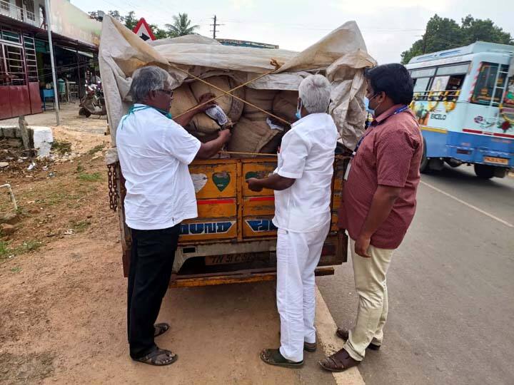 Tanjore  ration rice 2500 kg Abduction, Officers who made the seizure கோழித் தீவனத்திற்கு கடத்தப்பட்ட 2500 கிலோ ரேஷன் அரிசி பறிமுதல்!