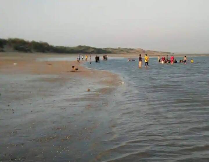 સરકેશ્વર બીચ