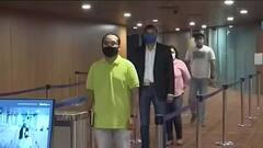 Omicron: ওমিক্রন আতঙ্ক! মোরাদাবাদ থেকে নিখোঁজ বিদেশ ফেরত ১৩০ জন যাত্রী | Bangla News