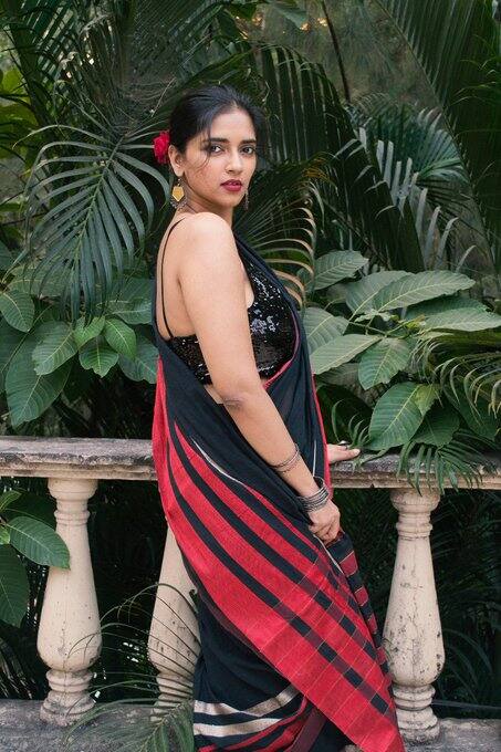 ஏடி கள்ளச்சி என்னத் தெரியலையா போடி வெள்ளச்சி என்ன புரியலையா