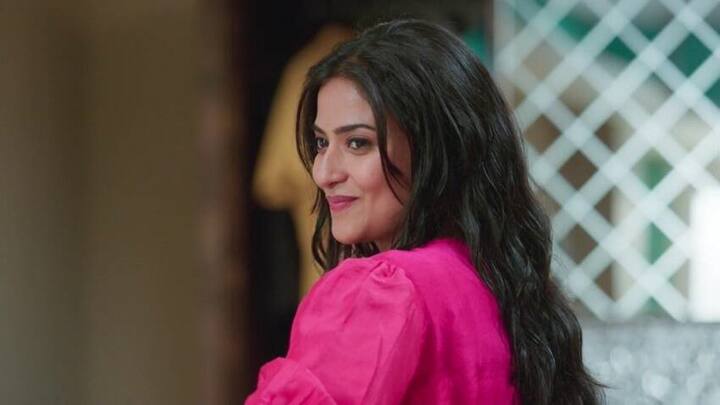 अदिति शर्मा ने कई टीवी सीरियल्स में अपनी अदाकारी का जलवा दिखाया है. छोटे पर्दे के बाद वह साउथ सिनेमा में भी खूब एक्टिव रहीं. उन्होंने 'Gunde Jhallumandi', 'Om Shanti' और 'Babloo' जैसी साउथ की कई सुपरहिट फिल्मों में काम किया है.