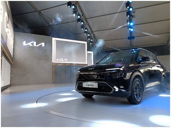 Kia Carens RV पेश, 10.25 इंच के टचस्क्रीन और पतले हेडलैंप के साथ मिलेगा ऐसा है लुक Kia Carens RV पेश, 10.25 इंच के टचस्क्रीन और पतले हेडलैंप के साथ मिलेगा ऐसा है लुक