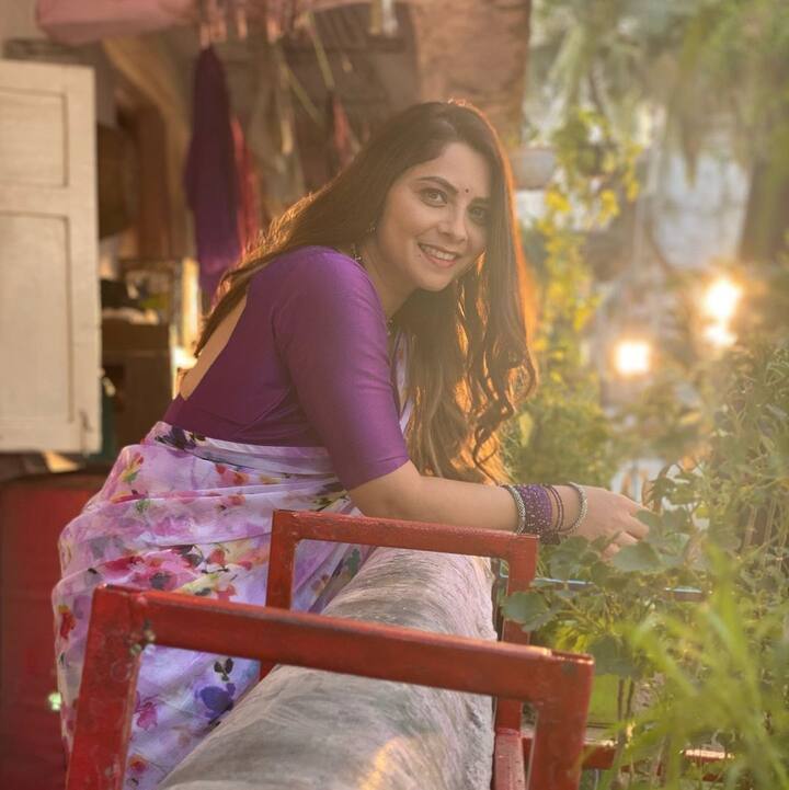 सोशल मीडियावर सक्रीय असणाऱ्या सोनालीने अलिकडेच तिचे काही फोटो इन्स्टाग्रामवर शेअर केले आहेत. (photo : instagram @sonalee18588)