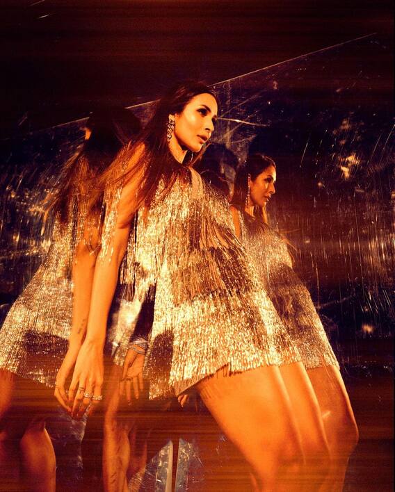 Malaika Arora Photo: मलाइका अरोड़ा ने शॉर्ट चमकीली ड्रेस पहन बिखेरे हुस्न के जलवे, अदाओं से 48 की उम्र में भी दिया न्यू कमर्स को मात