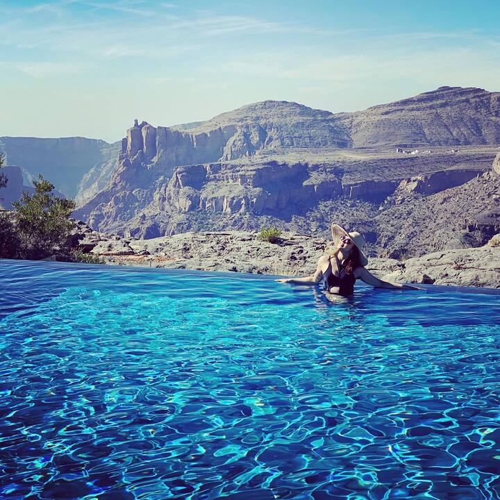 స్విమ్మింగ్ ఫూల్ ఫొటో. ప్రణీతా సుభాష్ అందులో ఉన్నప్పుడు టెంపరేచర్ 15 డిగ్రీలు అట. ఈ విషయం ఆమే చెప్పారు. (Image Credit: Instagram/ Pranitha Subhash)