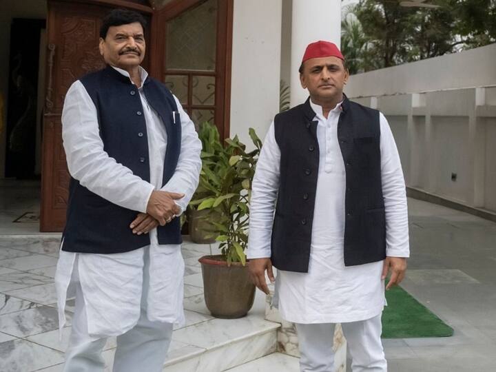Uttar Pradesh Election: Akhilesh Yadav Announces Alliance With Uncle Shivpal Uttar Pradesh Election: Akhilesh Yadav Buries The Hatchet, Announces Alliance With Uncle Shivpal