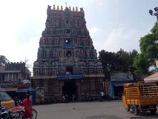 தென்னக அயோத்தி என அழைக்கப்படும் கும்பகோணம் ராமசாமி கோயிலின் மேற்கூரை சேதம்