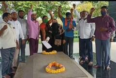 Kadapa News : ఇడుపులపాయ టు తాడేపల్లికి పాదయాత్రను అడ్డుకున్న పోలీసులు ! వాళ్లకేం కష్టం వచ్చిందంటే ?