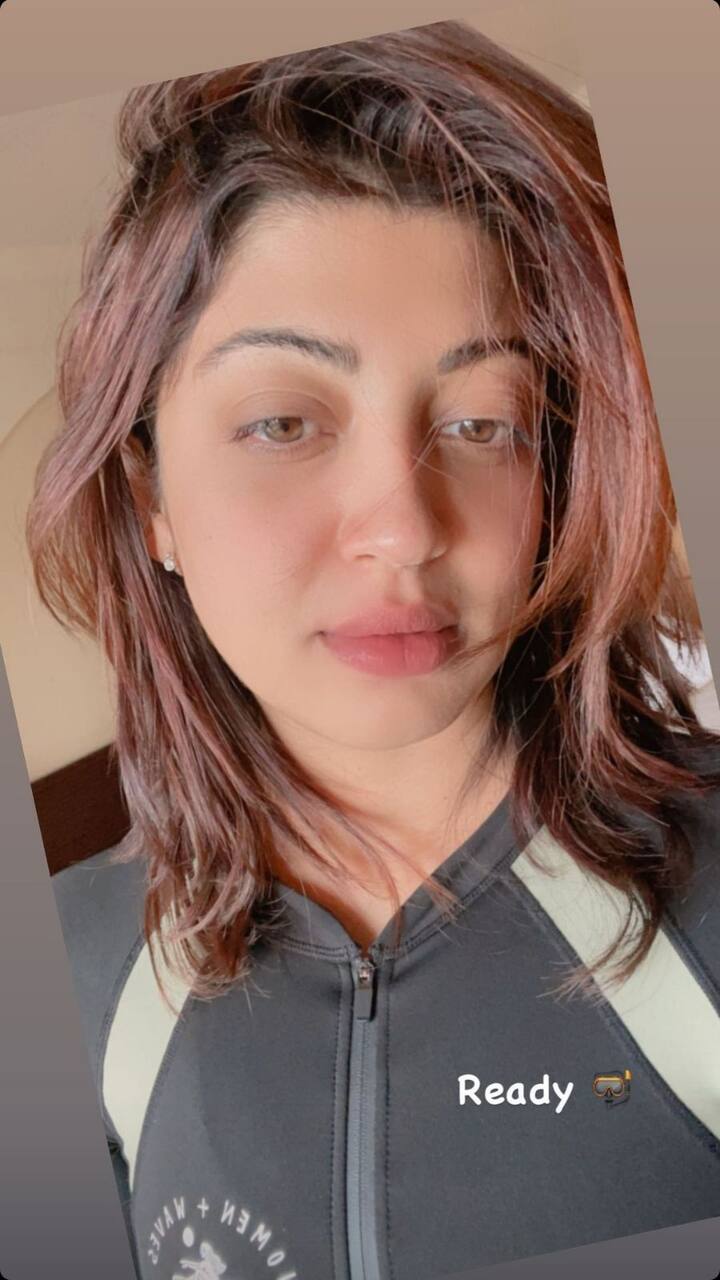 స్కూబా డైవింగ్ కి వెళ్లే ముందు... (Image Credit: Instagram/ Pranitha Subhash)