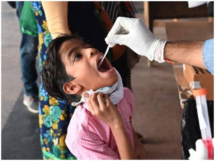 Omicron Variant Omicron cases increased to 73 in the country 7 year old child infected in Tamil Nadu Omicron Variant: देश में ओमिक्रोन मामले बढ़कर 73 हुए, तमिलनाडु में 7 साल का बच्चा संंक्रमित