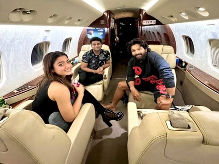 Devi Sri Prasad fun moments with rashmika mandanna, allu arjun in private flight while on the way to Pushpa Mumbai Press Meet Watch Video | அதகளமான Fun மொமெண்ட்ஸ்.. தனிவிமானத்தில் மும்பை பறந்தது புஷ்பா படக்குழு