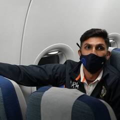 Indian Cricket Team Pics: தென்னாப்பிரிக்கா பறந்த இந்திய கிரிக்கெட் அணி... டச்டவுன் புகைப்படங்கள்