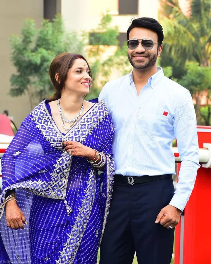 अंकिता लोखंडे और विक्की जैन को आज एक साथ स्पॉट किया गया. जहां अंकिता का रंग रूप पहले से ज्यादा खिला खिला नजर आया.