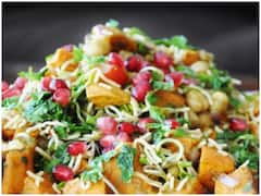 Kitchen Hacks: सर्दियों का असली मजा लेना है तो घर पर बनाकर खाएं गर्मा गर्म शकरकंद चाट, जानिए रेसिपी